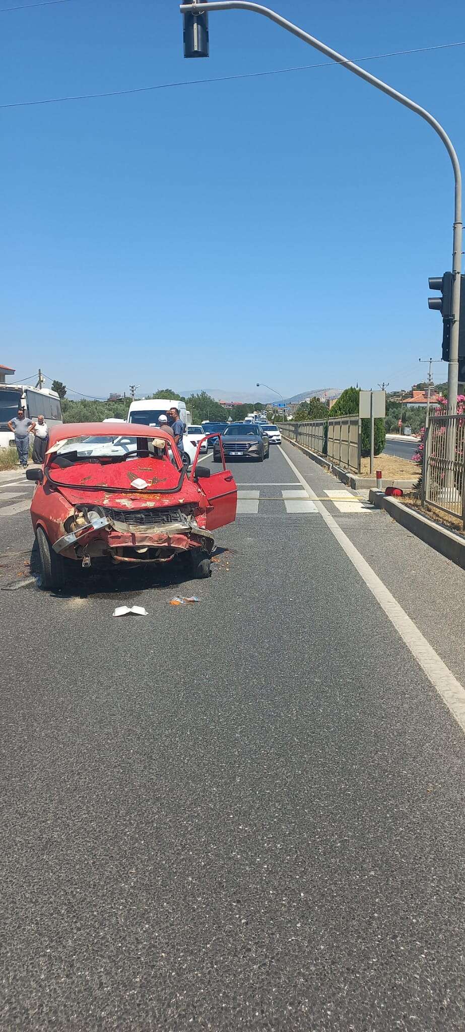 Muğla-Aydın Karayolunda Kaza: 8 Yaralı, Kilometrelerce Araç Kuyruğu Oluştu 2